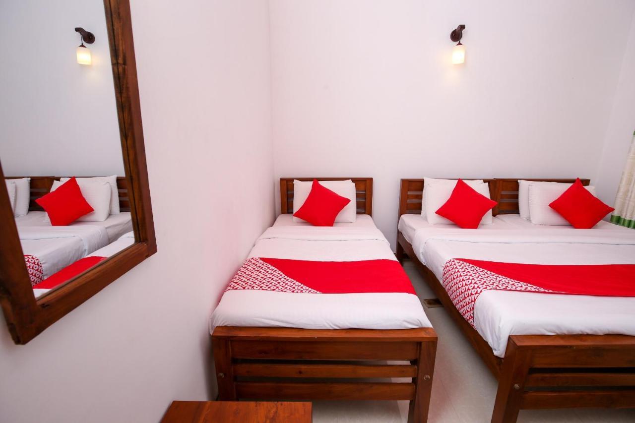 Oyo 438 Sarala Residence Hotel Kandy Exterior foto